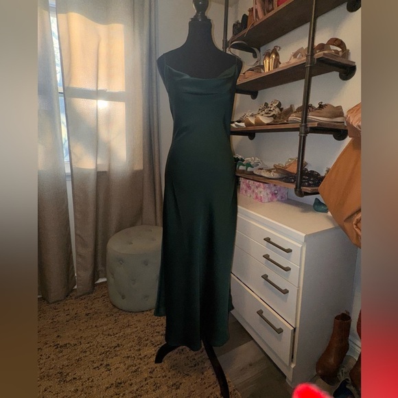 Satin dress - Picture 10 of 16